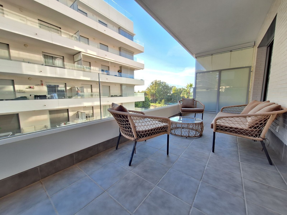 2 Bedroom Apartment in Marbella - Photo 6