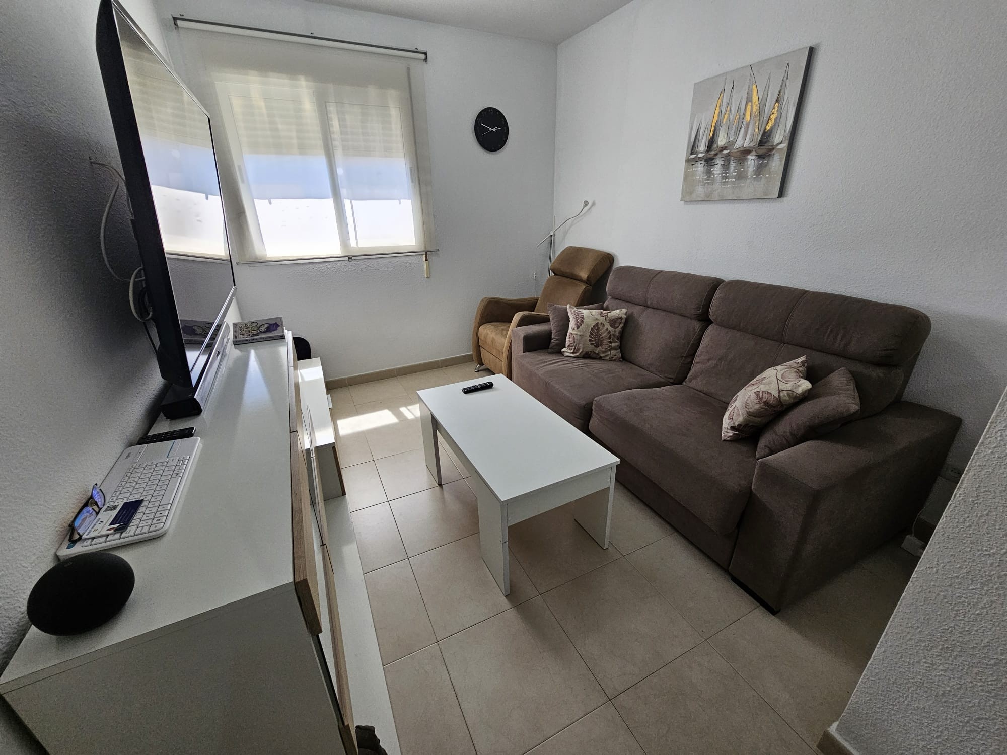2 Bedroom Apartment in Torremolinos - Photo 4