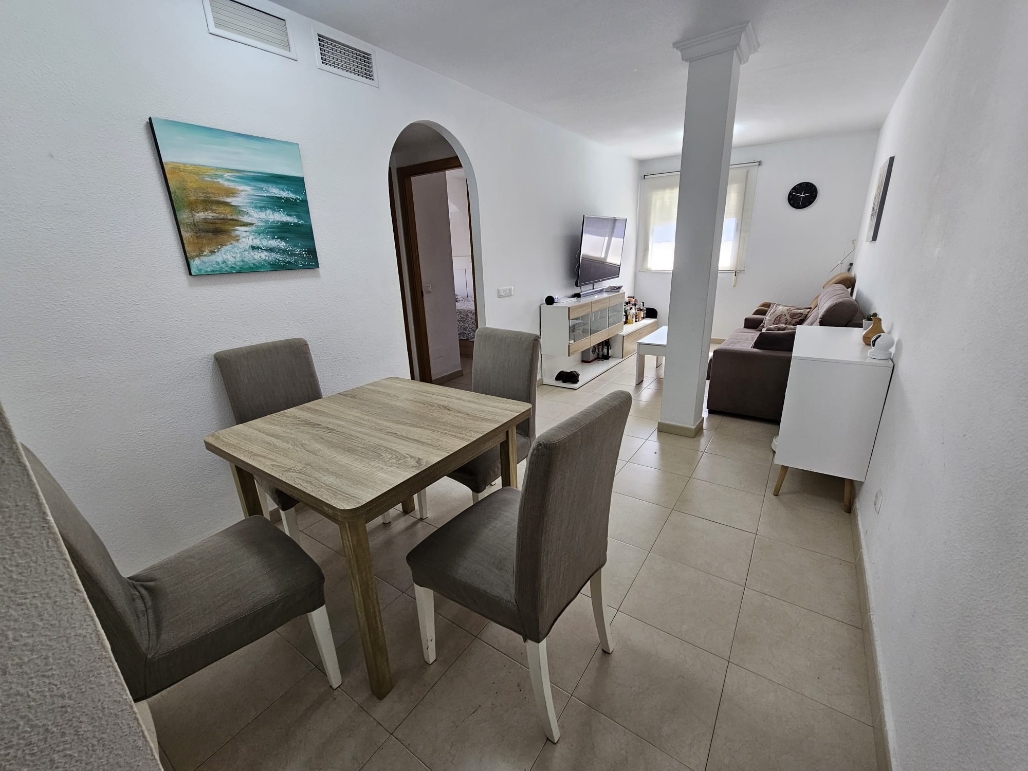 2 Bedroom Apartment in Torremolinos - Photo 6
