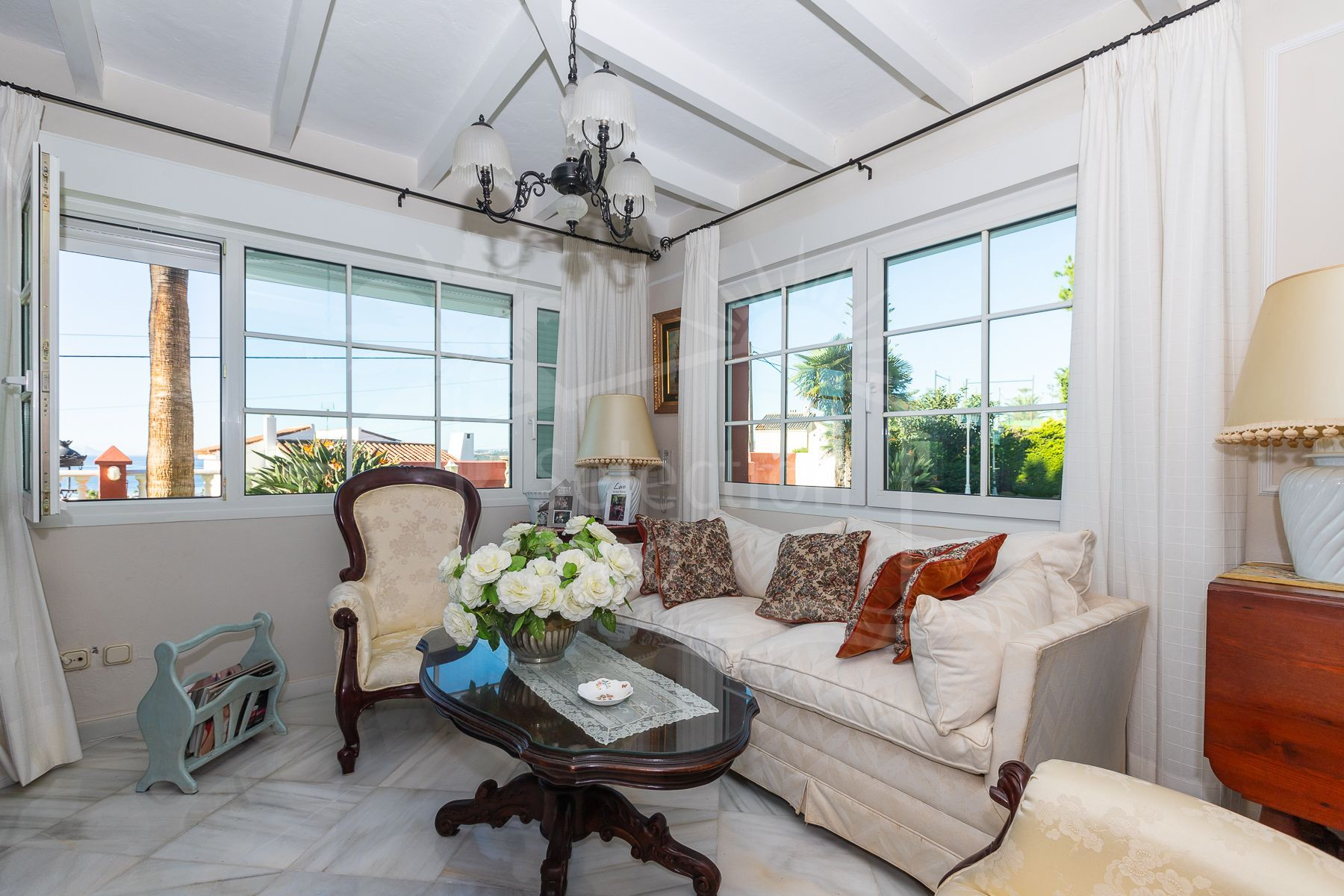 6 Bedroom Villa in Estepona - Photo 29