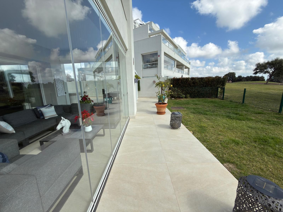 3 Bedroom Apartment in San Roque - Photo 21