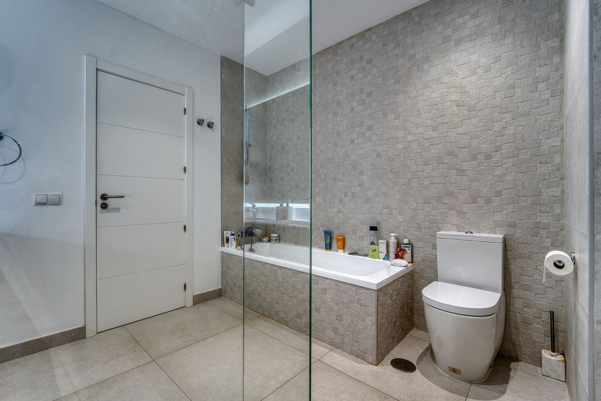 3 Bedroom Townhouse in Casares - Photo 21