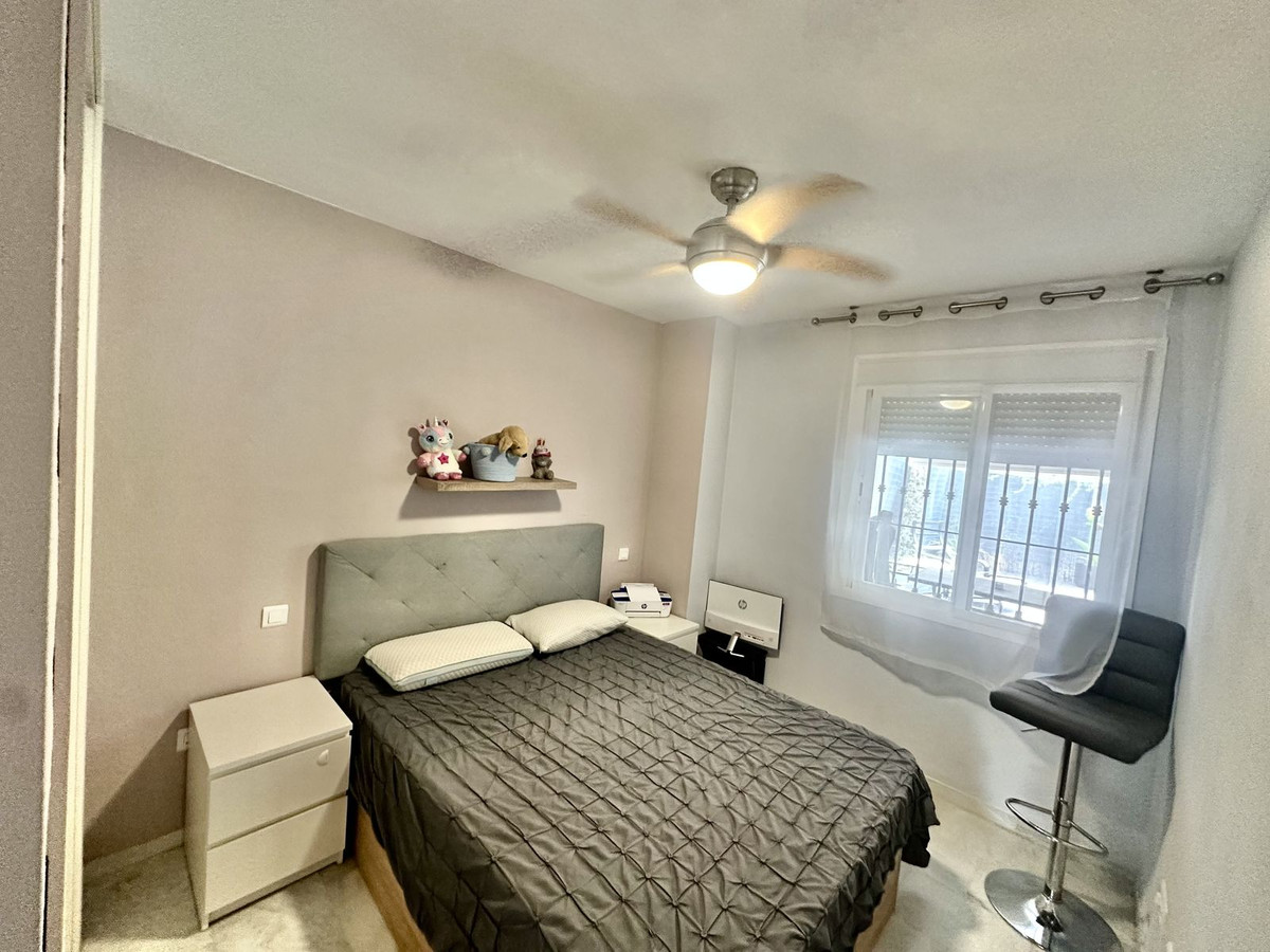 2 Bedroom Apartment in Mijas - Photo 11