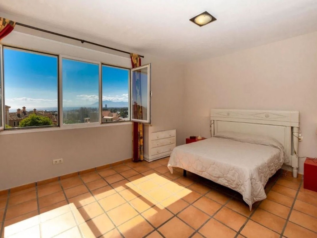 3 Bedroom Townhouse in Marbella - Photo 4