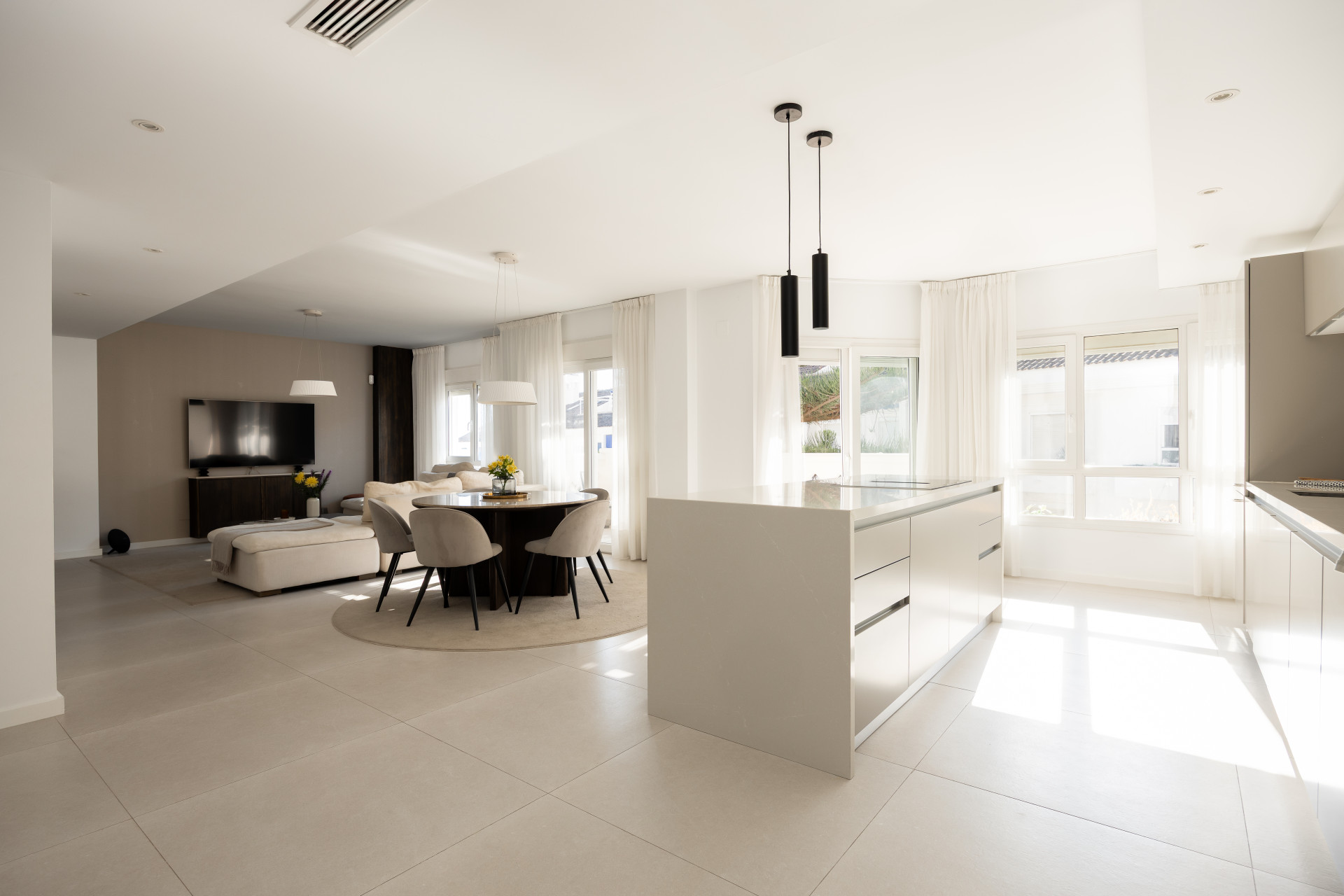 4 Bedroom Penthouse in San Pedro de Alcántara - Photo 7