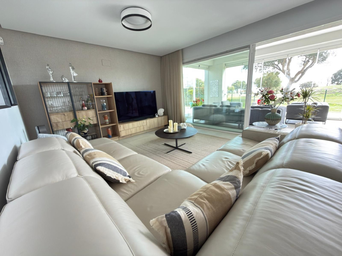 3 Bedroom Apartment in San Roque - Photo 16
