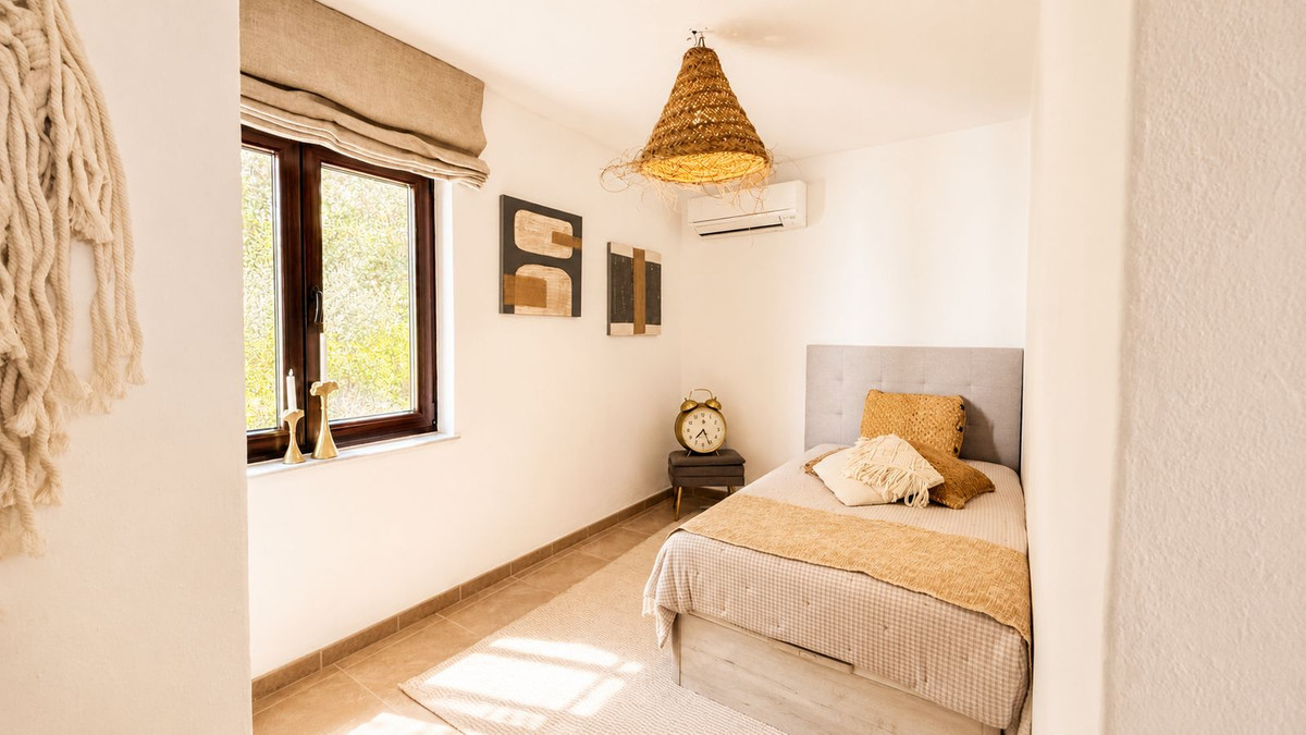 2 Bedroom Villa in Mijas - Photo 9