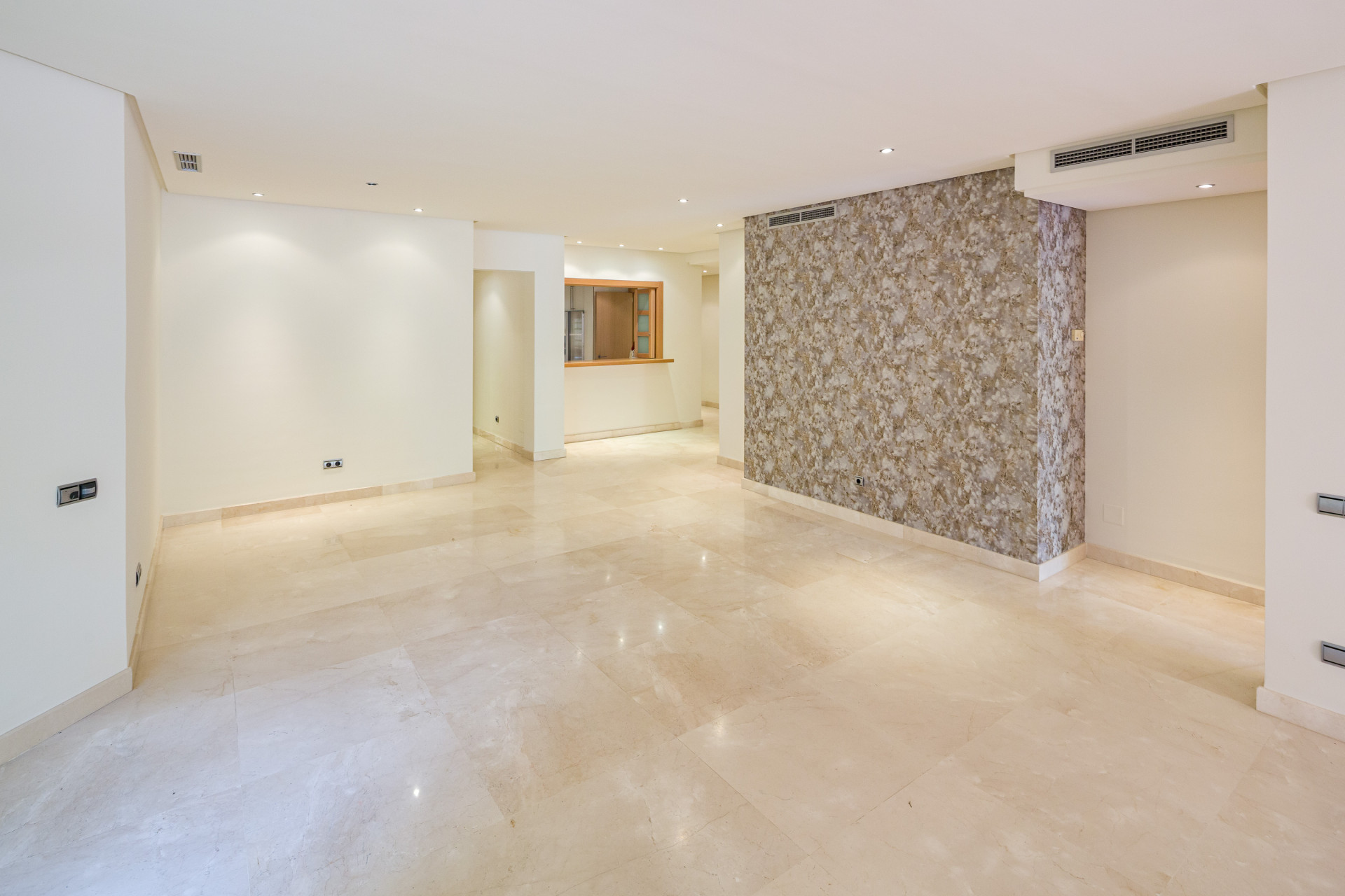 2 Bedroom Apartment in Marbella - Foto 13