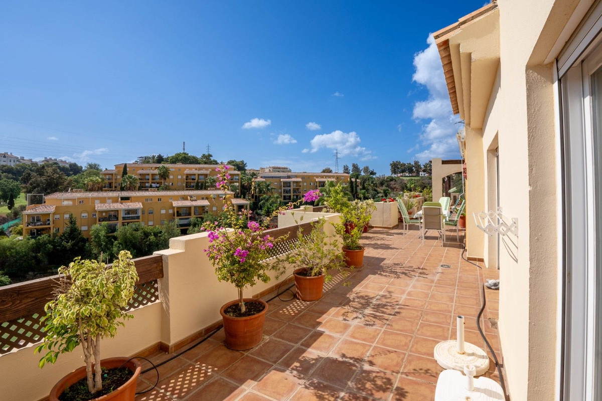 3 Bedroom Penthouse in Mijas - Photo 9