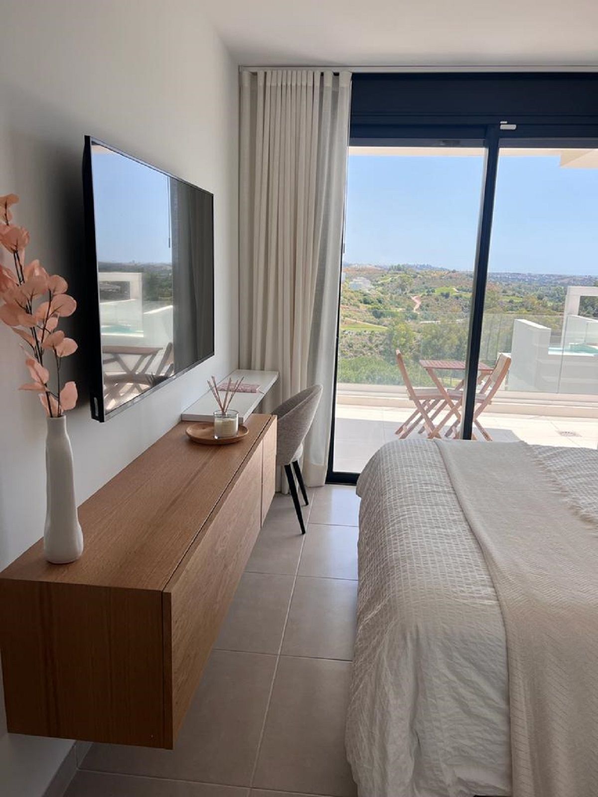 2 Bedroom Apartment in Mijas - Photo 12