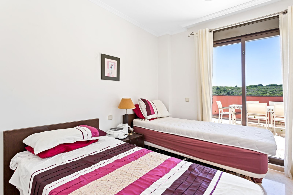 3 Bedroom Penthouse in Casares - Photo 16