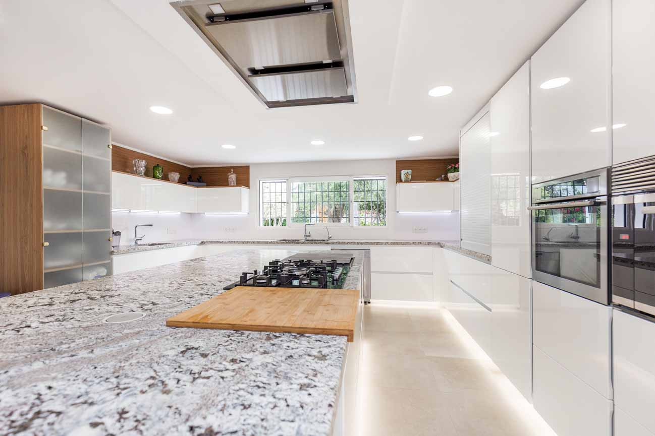 6 Bedroom Villa in Marbella - Photo 10