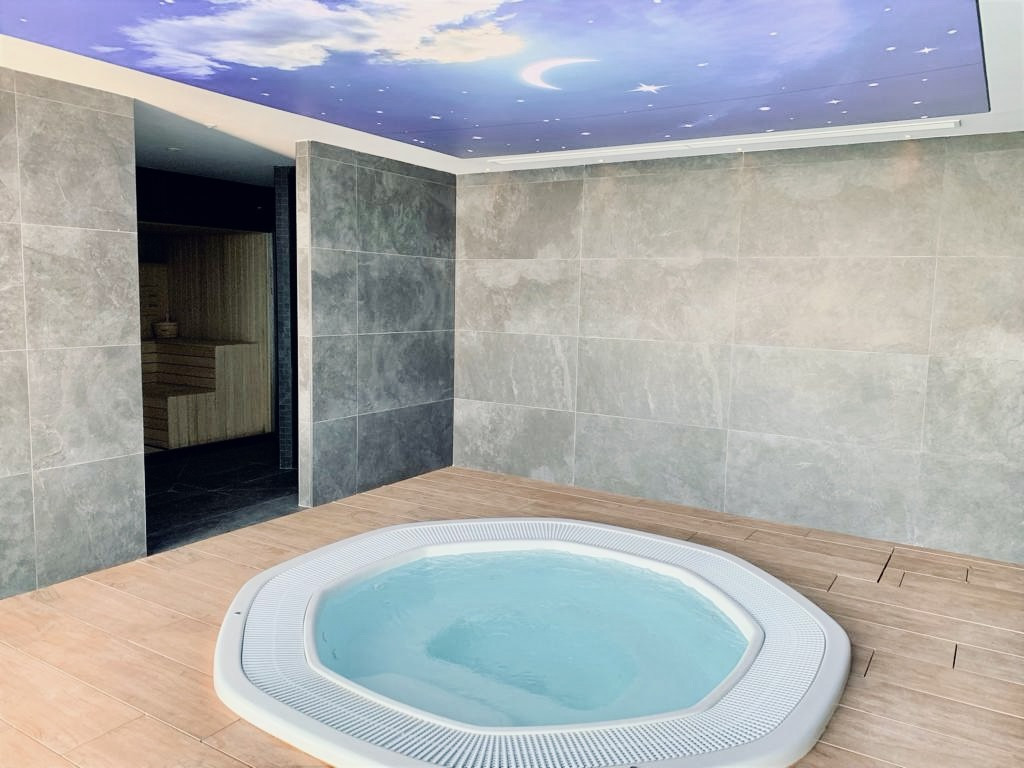 3 Bedroom Apartment in Marbella - Photo 11