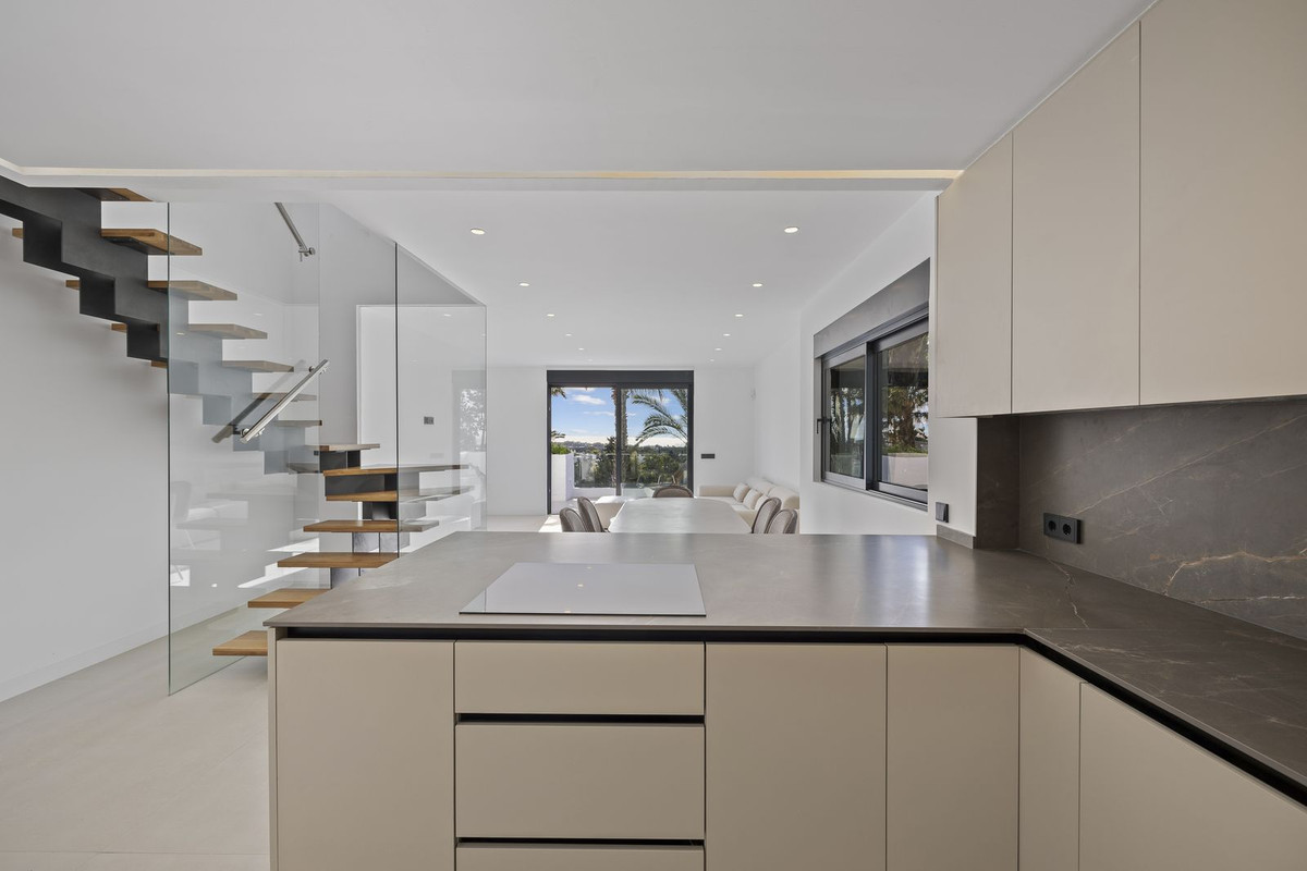 3 Bedroom Penthouse in Estepona - Foto 5
