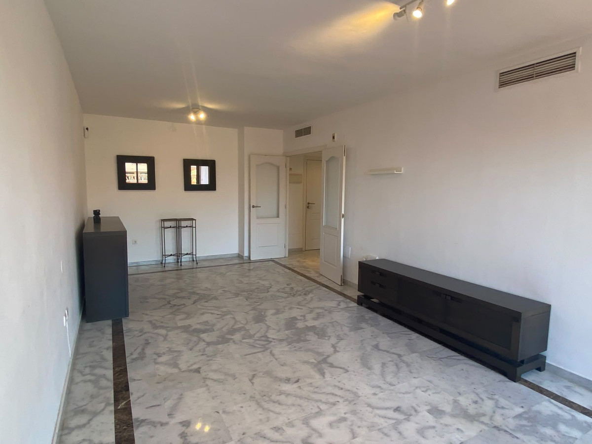 2 Bedroom Apartment in Marbella - Photo 9