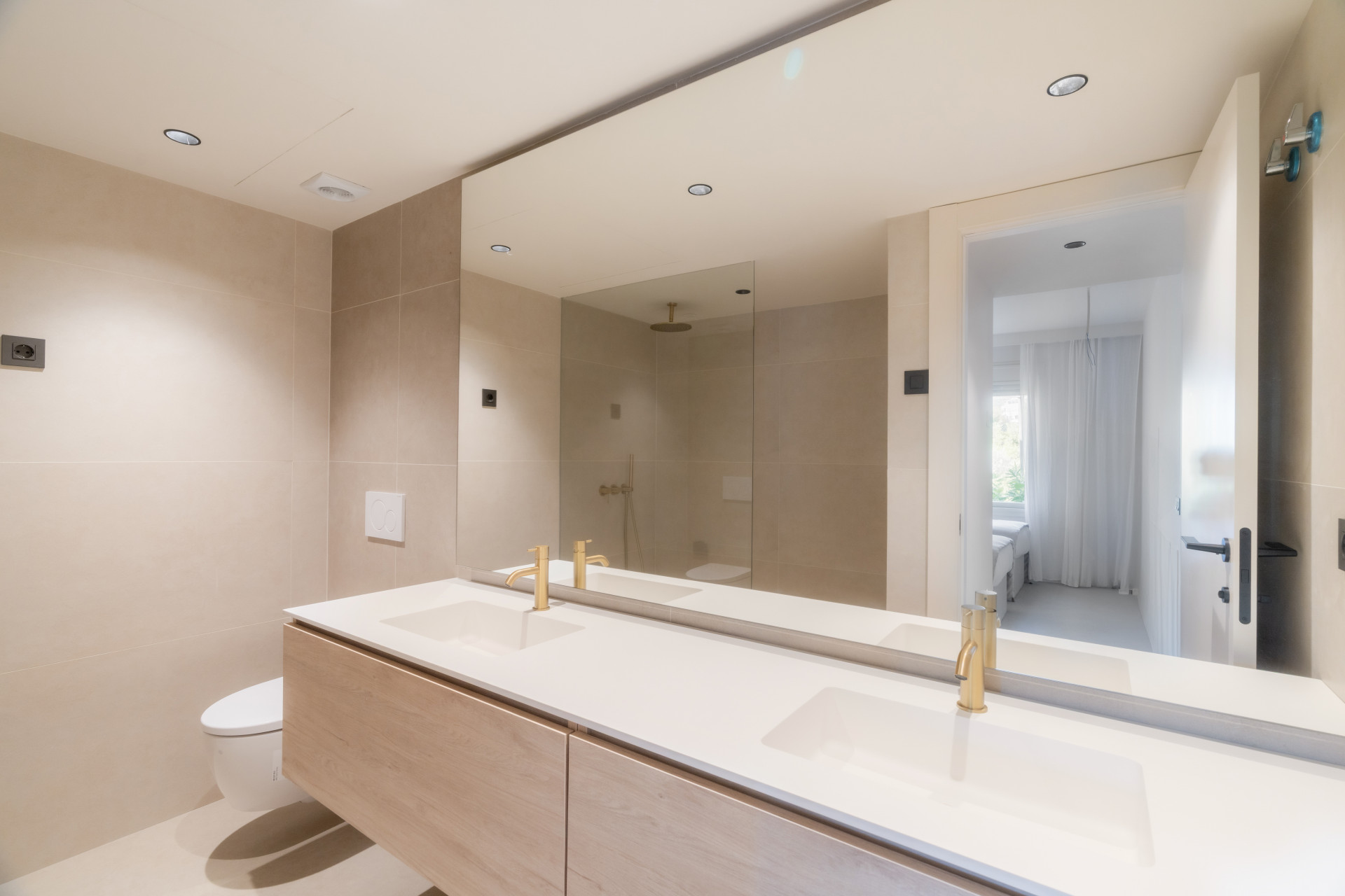 3 Bedroom Apartment in Marbella - Photo 17