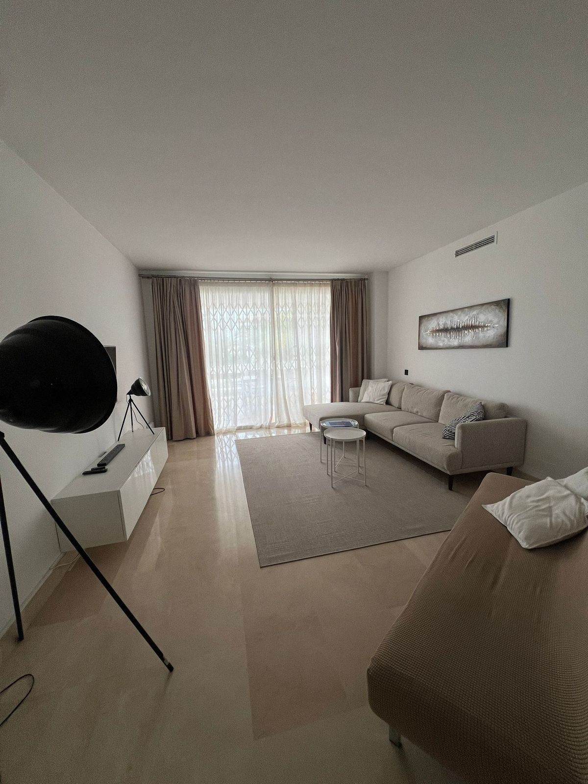 2 Bedroom Apartment in Marbella - Photo 20