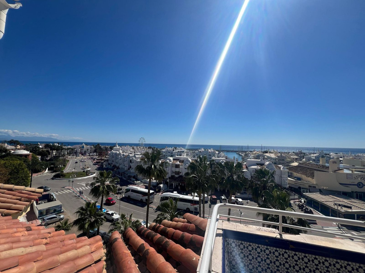 3 Bedroom Penthouse in Benalmádena - Photo 12