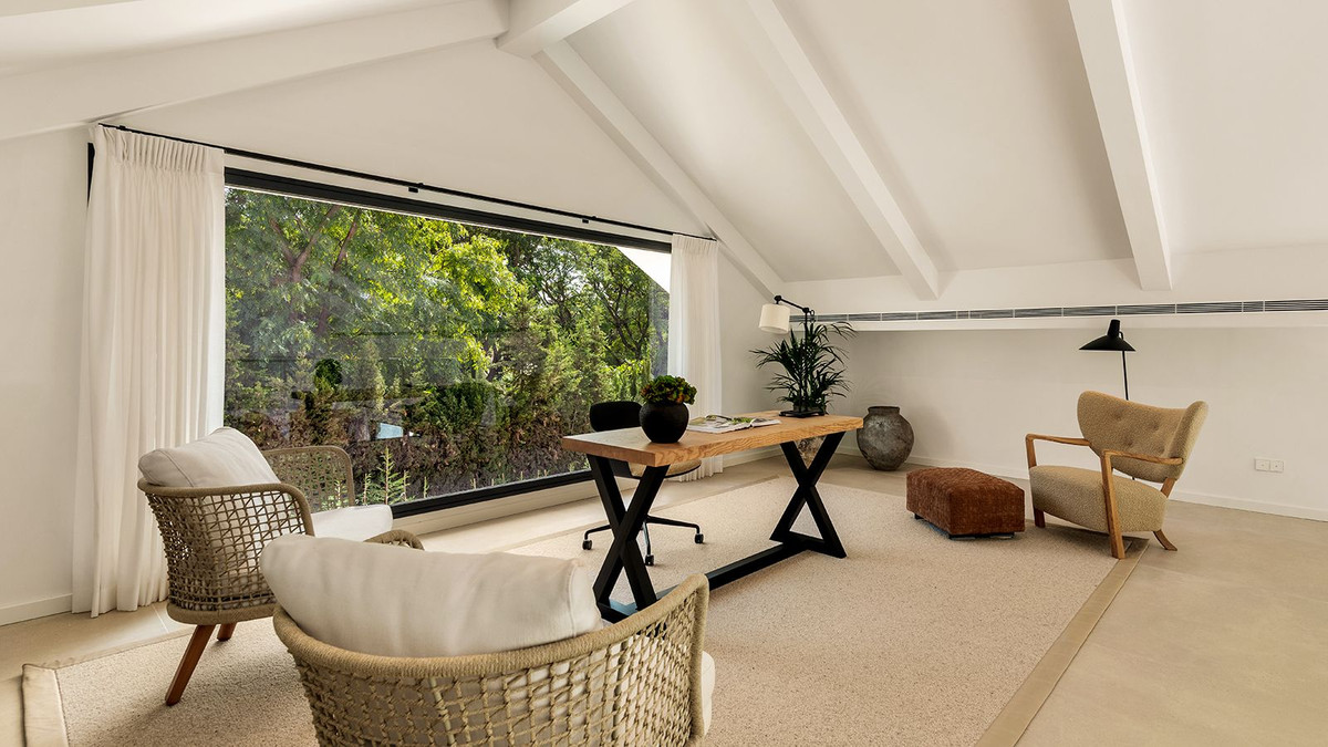 5 Bedroom Villa in Estepona - Photo 24