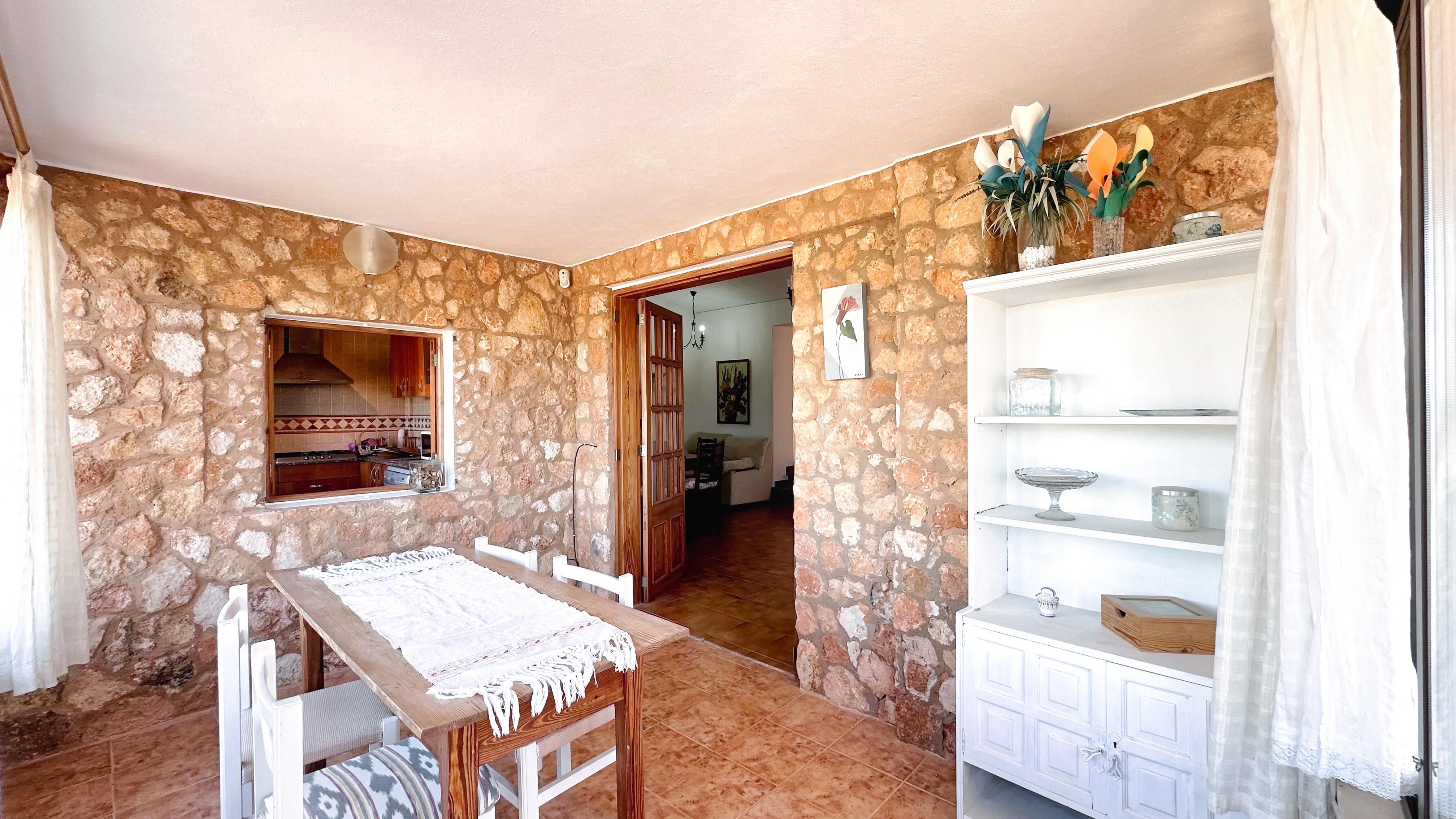 Chalet de 3 dormitorios con piscina en Baleares – Foto 5