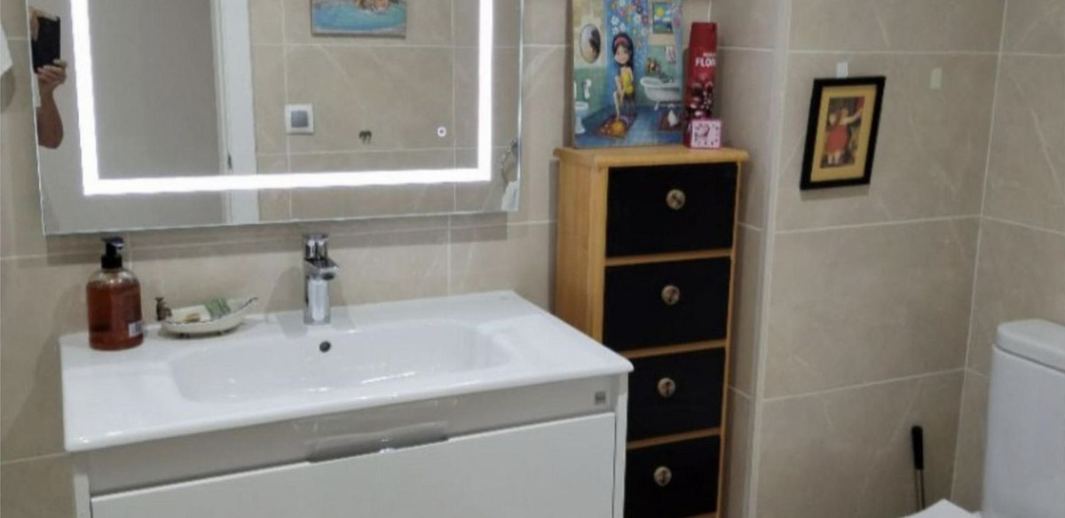 3 Bedroom Apartment in Marbella - Photo 7