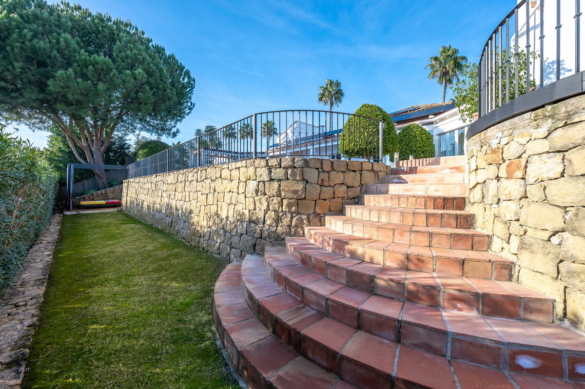6 Bedroom Villa in Sotogrande - Photo 44