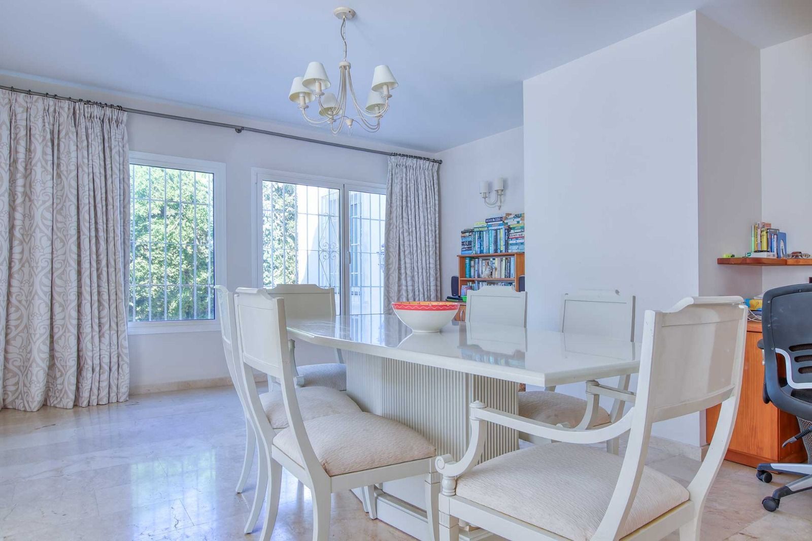 5 Bedroom Villa in San Pedro de Alcántara - Foto 9
