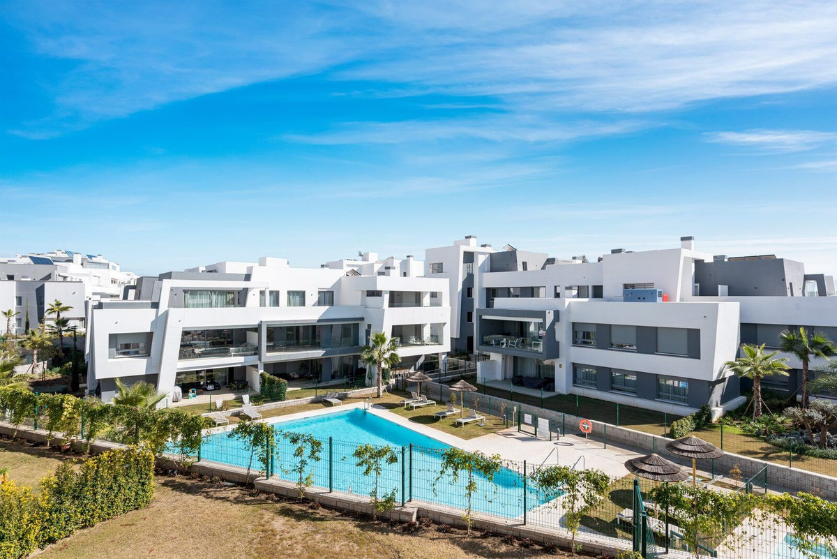 2 Bedroom Apartment in Estepona