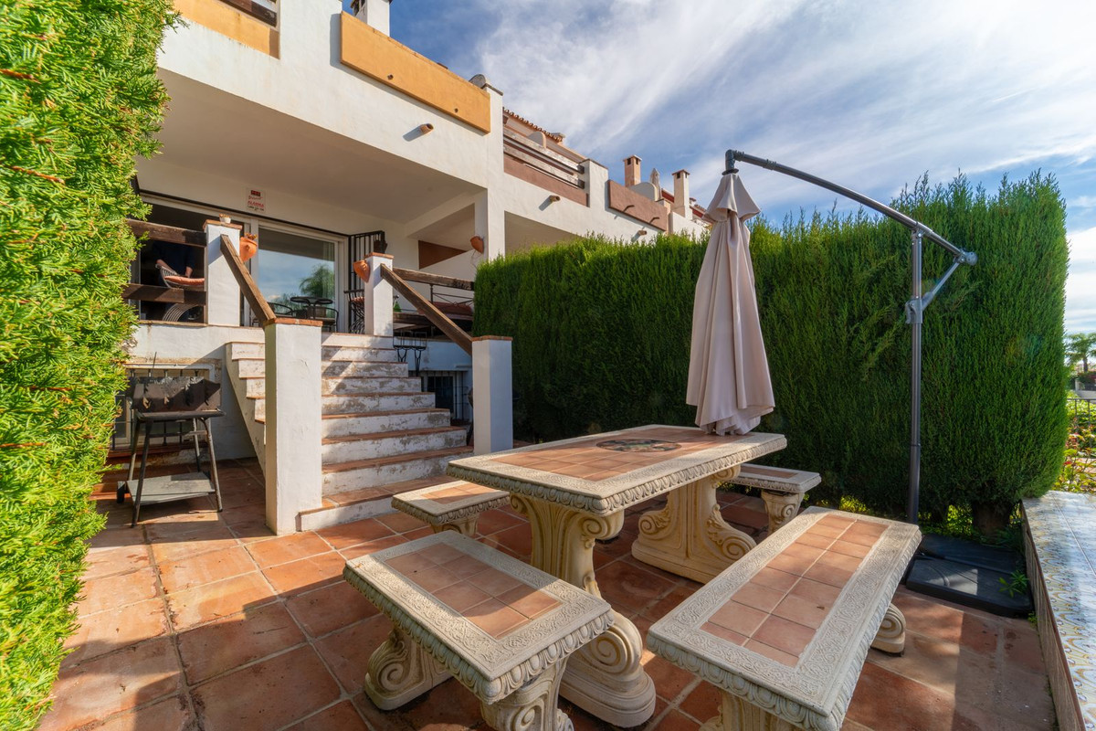 3 Bedroom Townhouse in Marbella - Photo 3