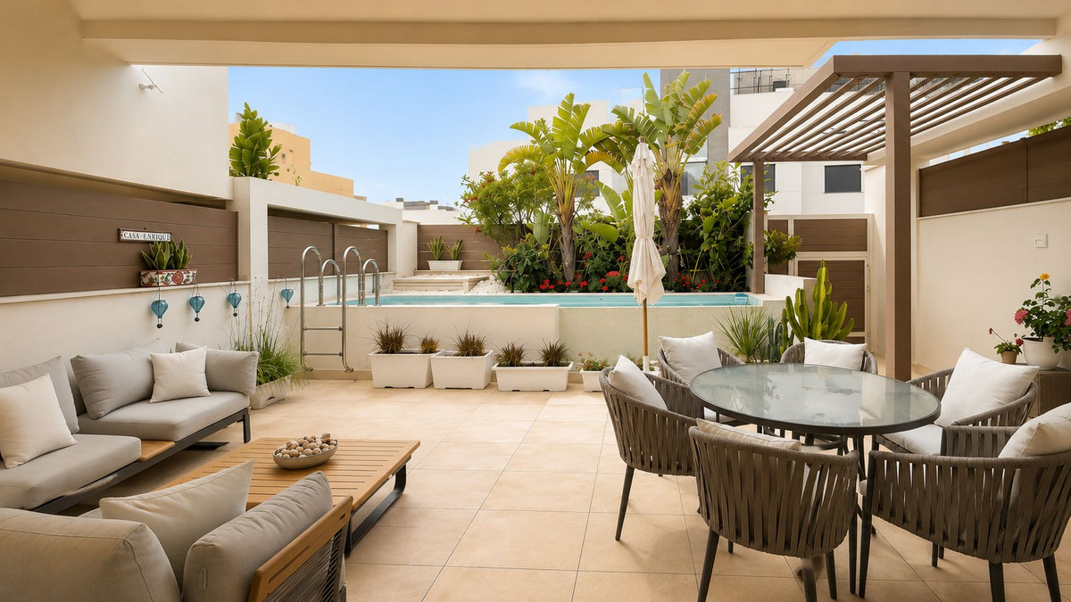 4 Bedroom Townhouse in Mijas - Photo 3