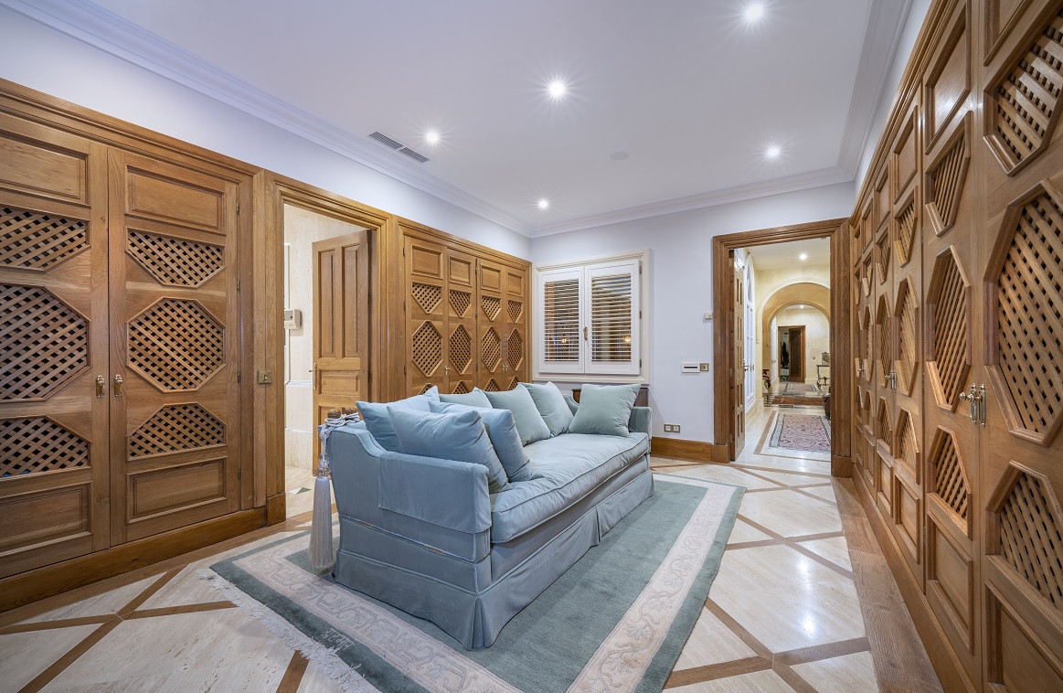5 Bedroom Villa in San Roque - Photo 26