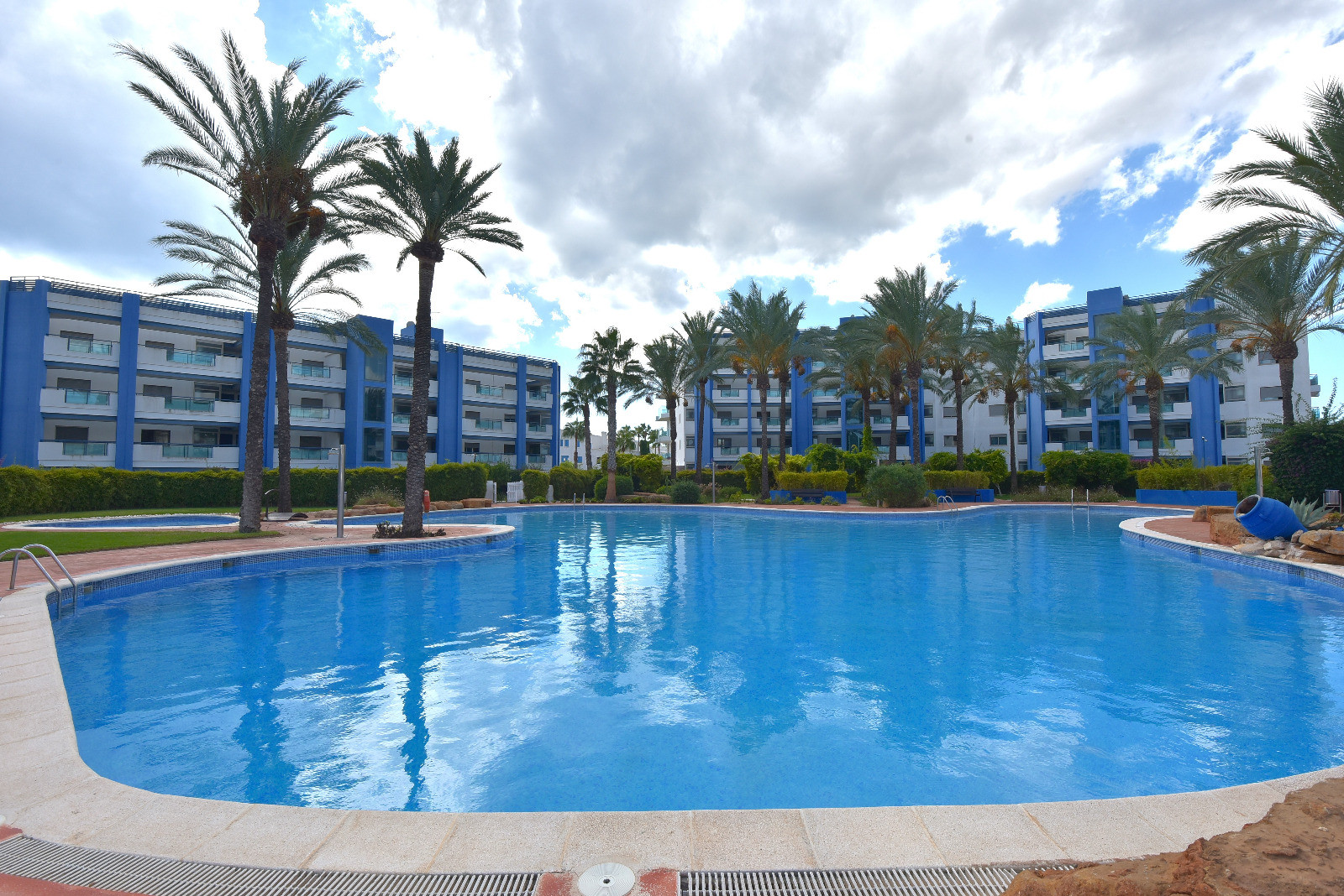 Piso de 2 dormitorios con piscina en Baleares – Foto 19