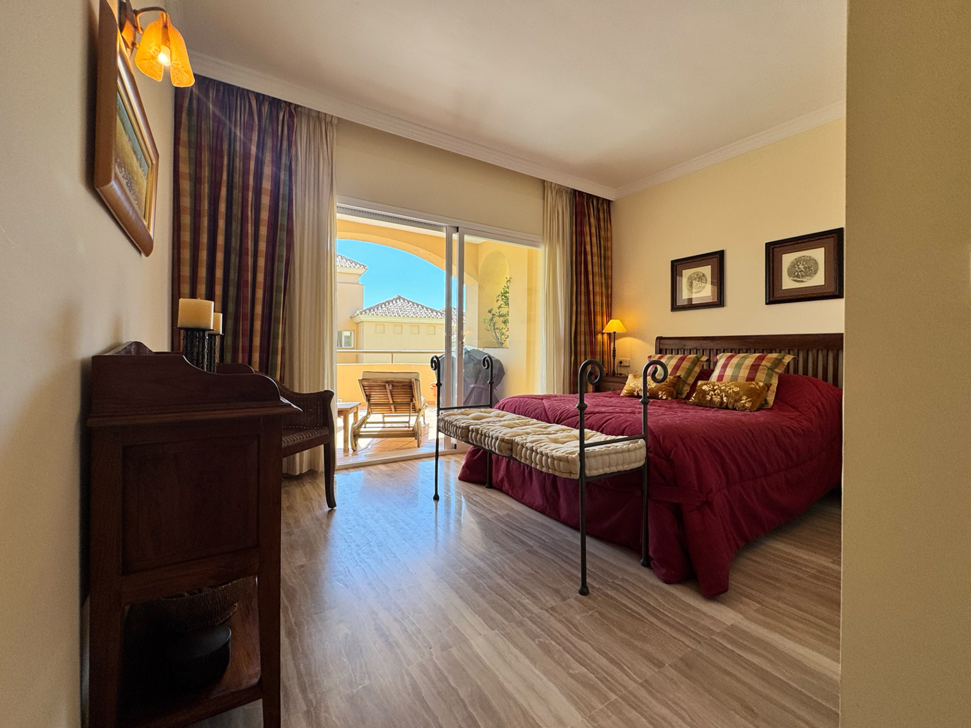 3 Bedroom Apartment in Marbella - Photo 9