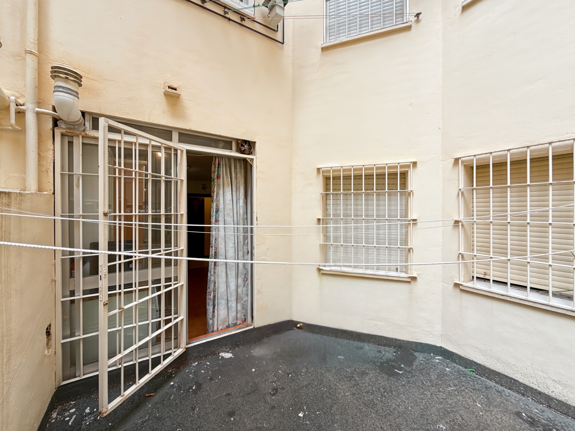 3 Bedroom Apartment in Málaga - Photo 35