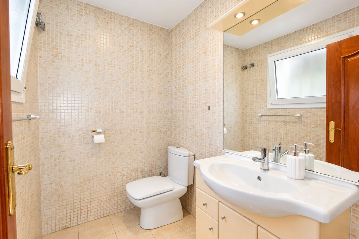 3 Bedroom Villa in Marbella - Foto 12