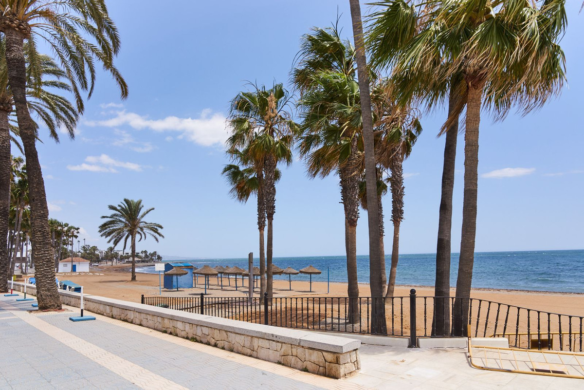 3 Bedroom Apartment in San Pedro de Alcántara - Photo 33