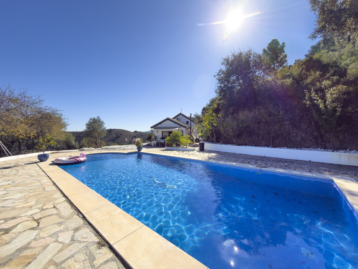 3 Bedroom Villa in Monda - Photo 2