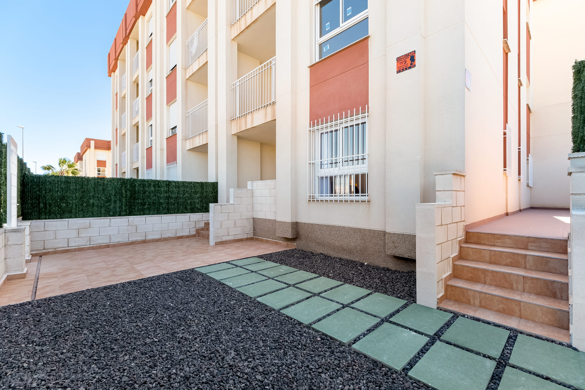 2-bedroom apartment with pool in Alicante, Spain – Photo 23