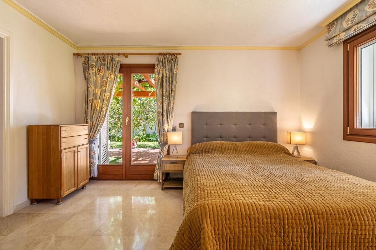 5 Bedroom Villa in Estepona - Foto 12
