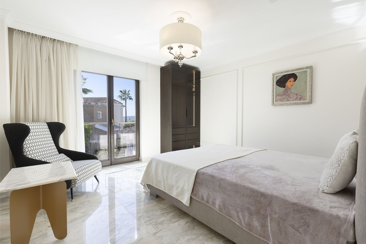 6 Bedroom Villa in Mijas - Photo 60