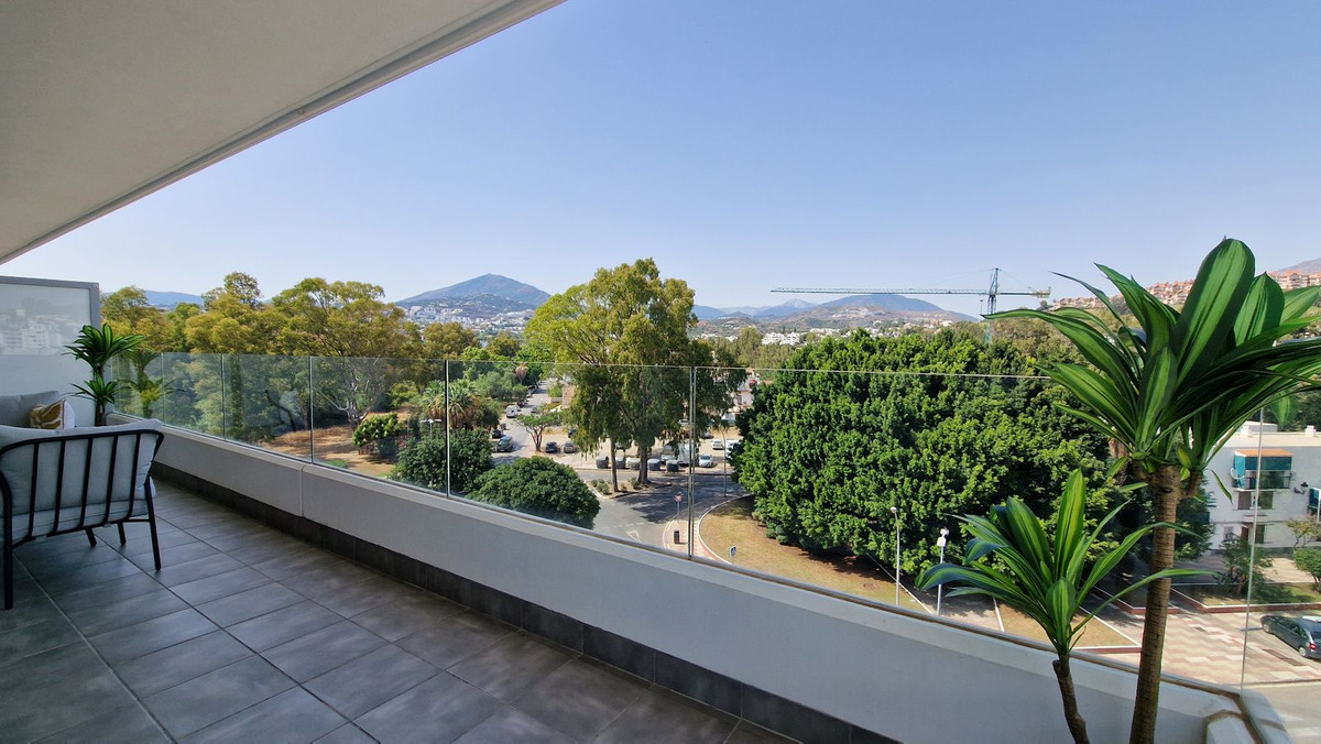 3 Bedroom Apartment in Marbella - Photo 11