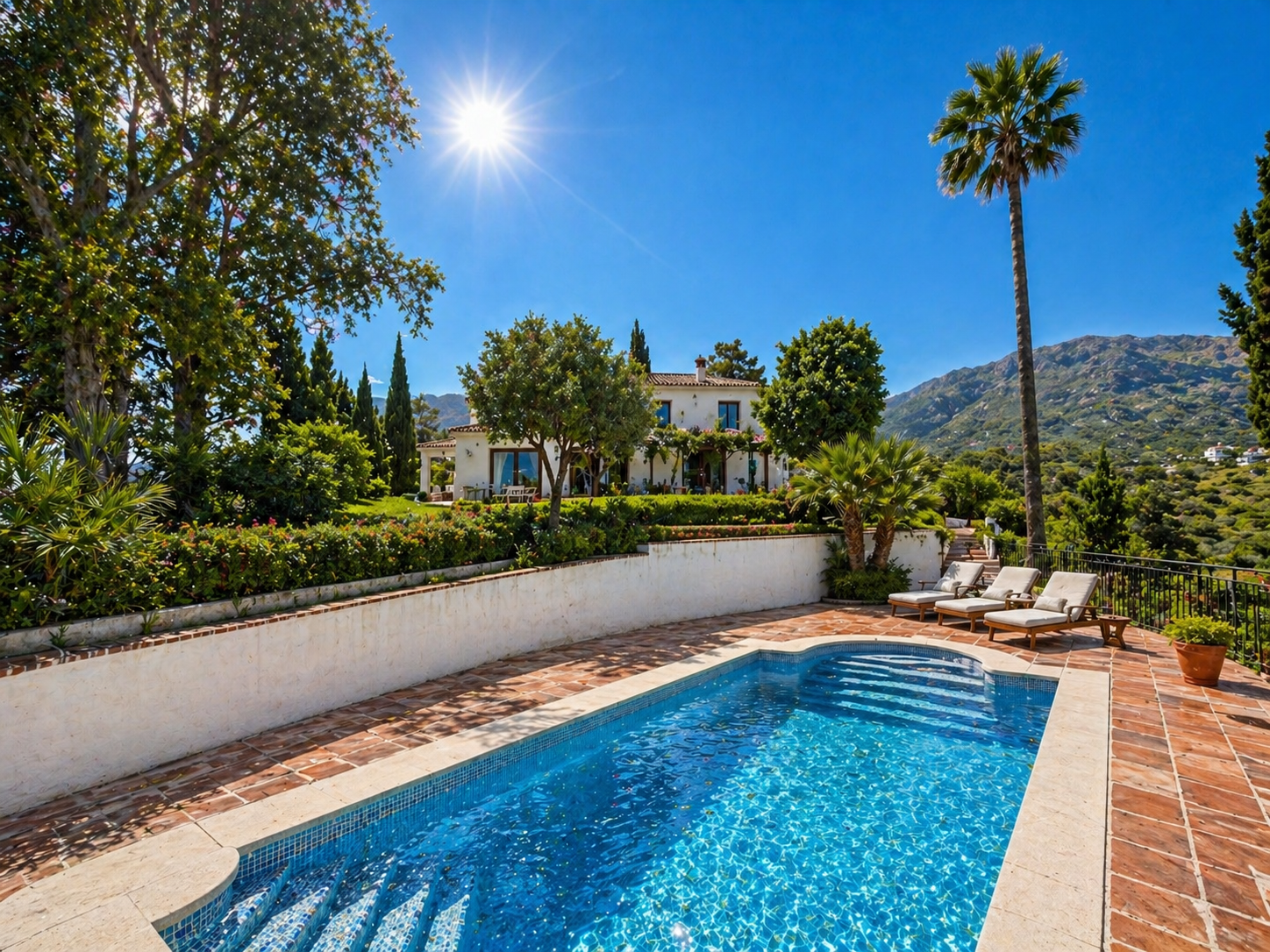 5 Bedroom Villa in Mijas - Photo 2