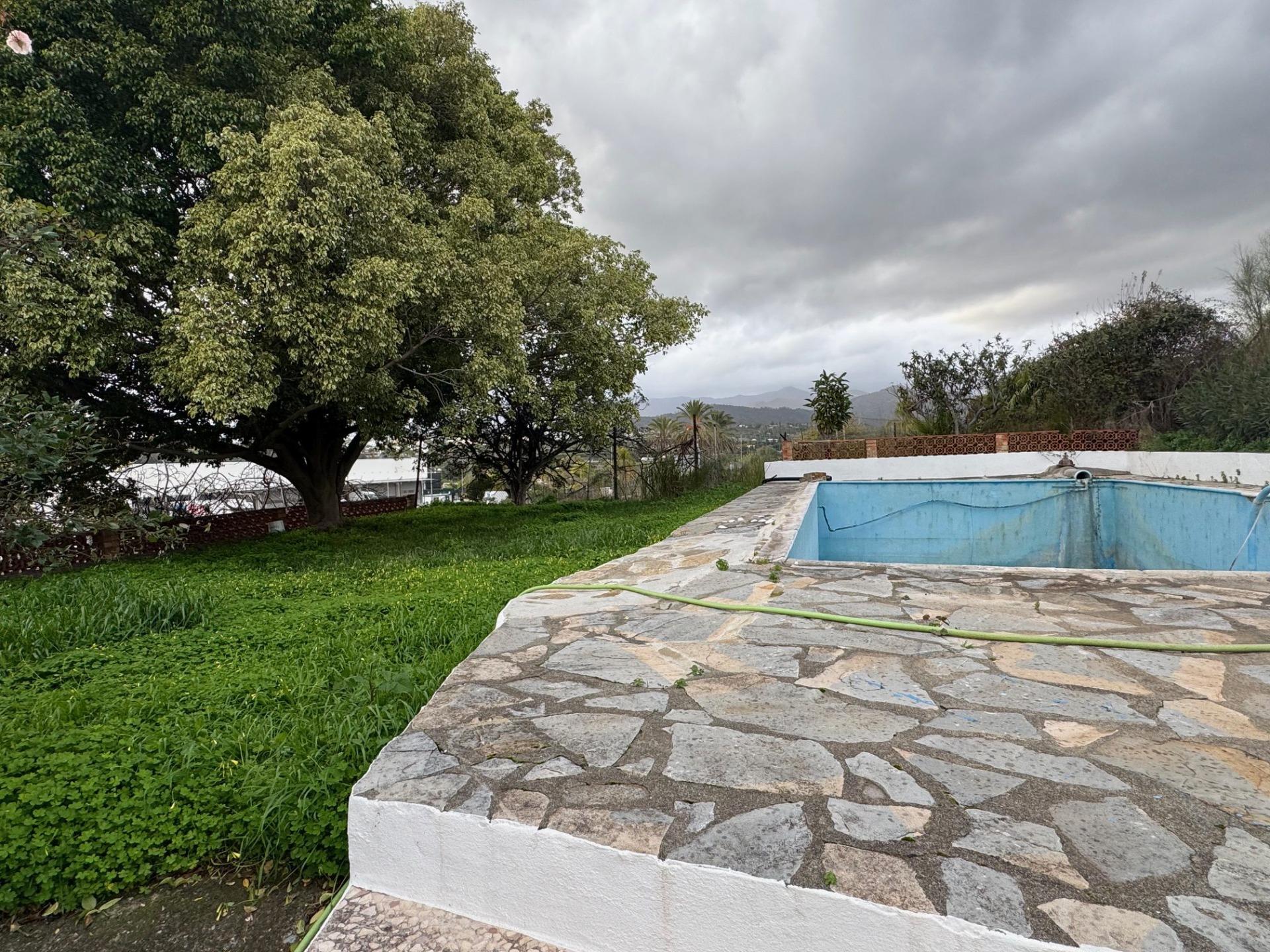 4 Bedroom Villa in Estepona - Photo 14
