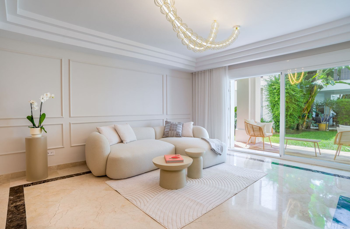 3 Bedroom Apartment in Marbella - Photo 6