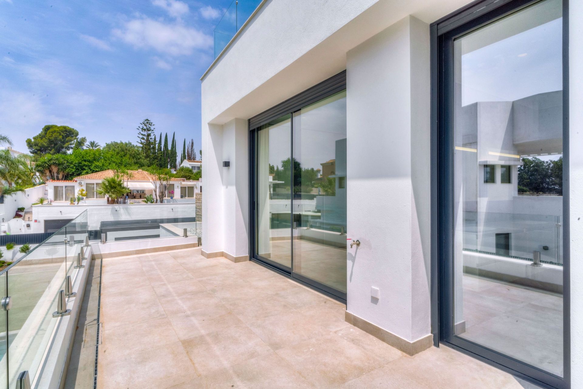 5 Bedroom Villa in Estepona - Photo 45