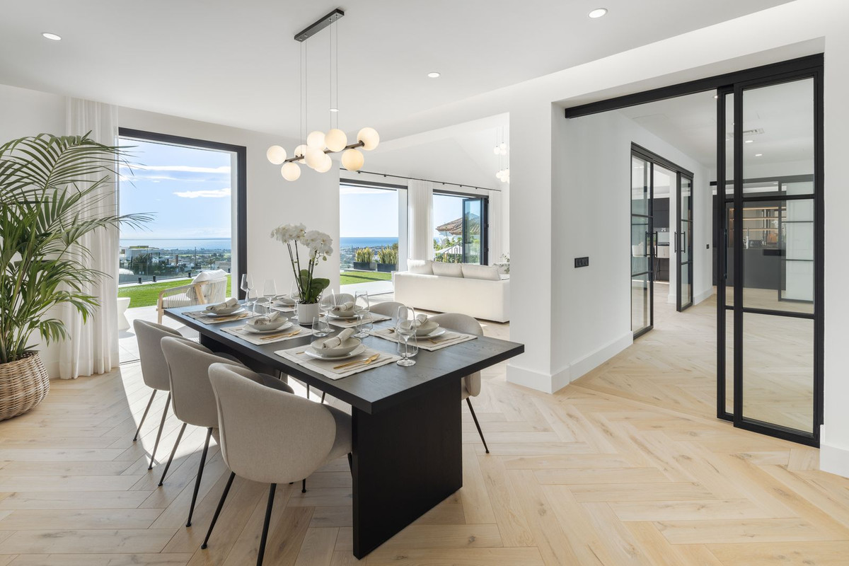 5 Bedroom Villa in Benahavís - Foto 4