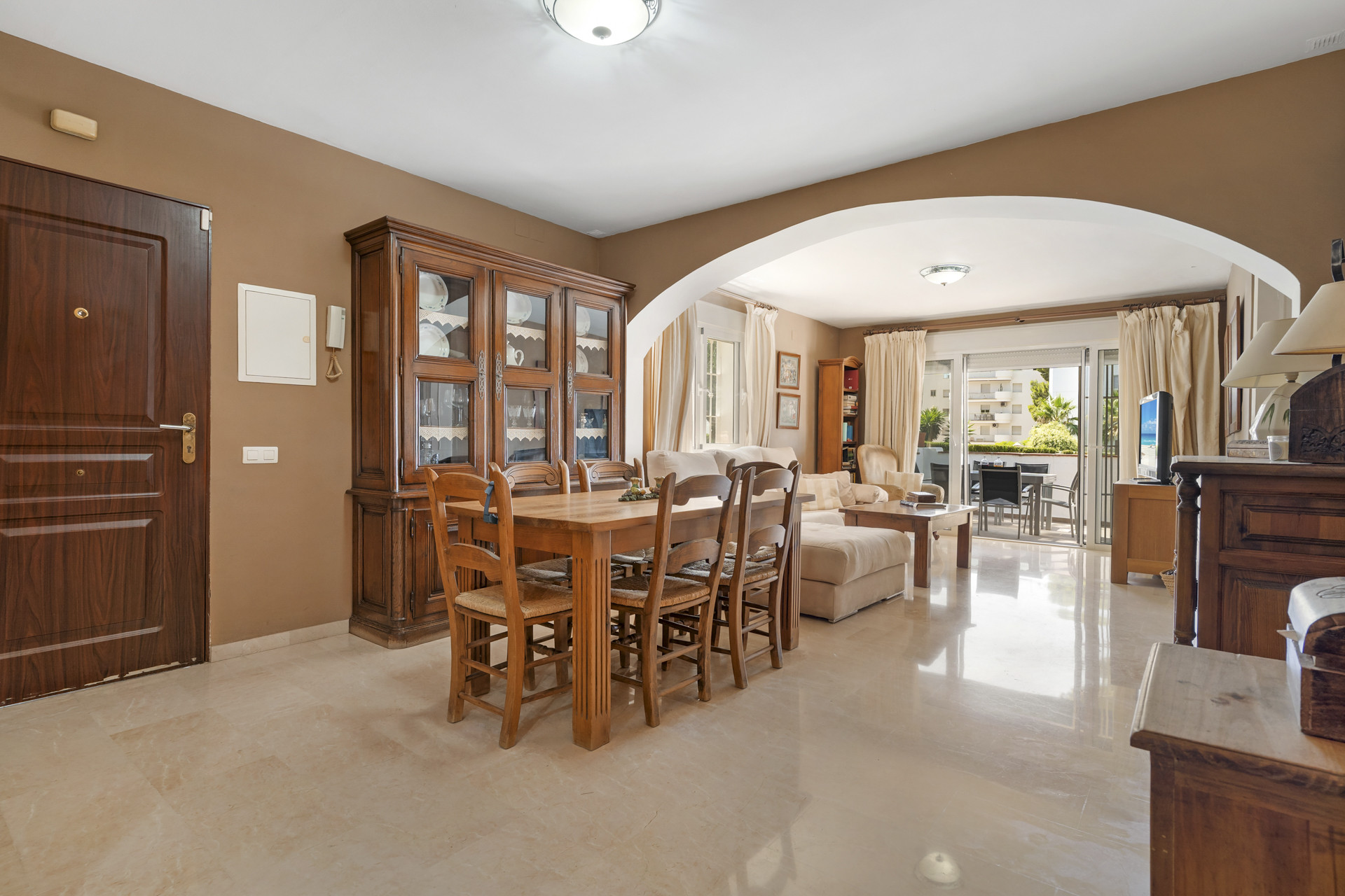 3 Bedroom Apartment in Marbella - Photo 4