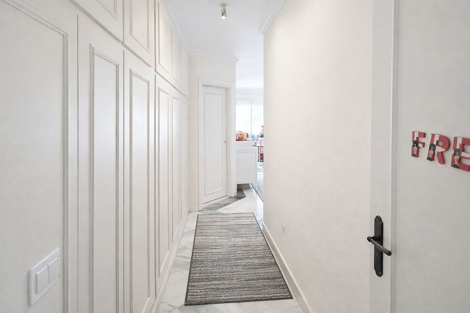 4 Bedroom Apartment in Mijas - Photo 20