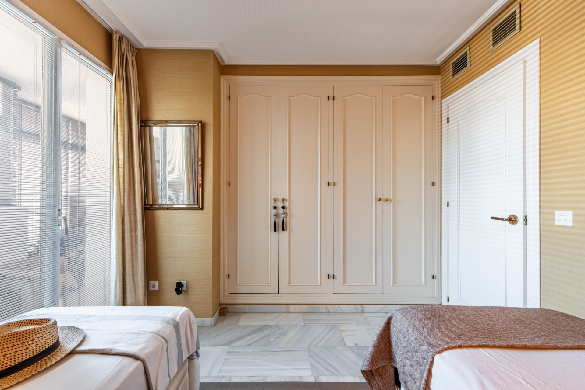 2 Bedroom Apartment in Estepona - Photo 12