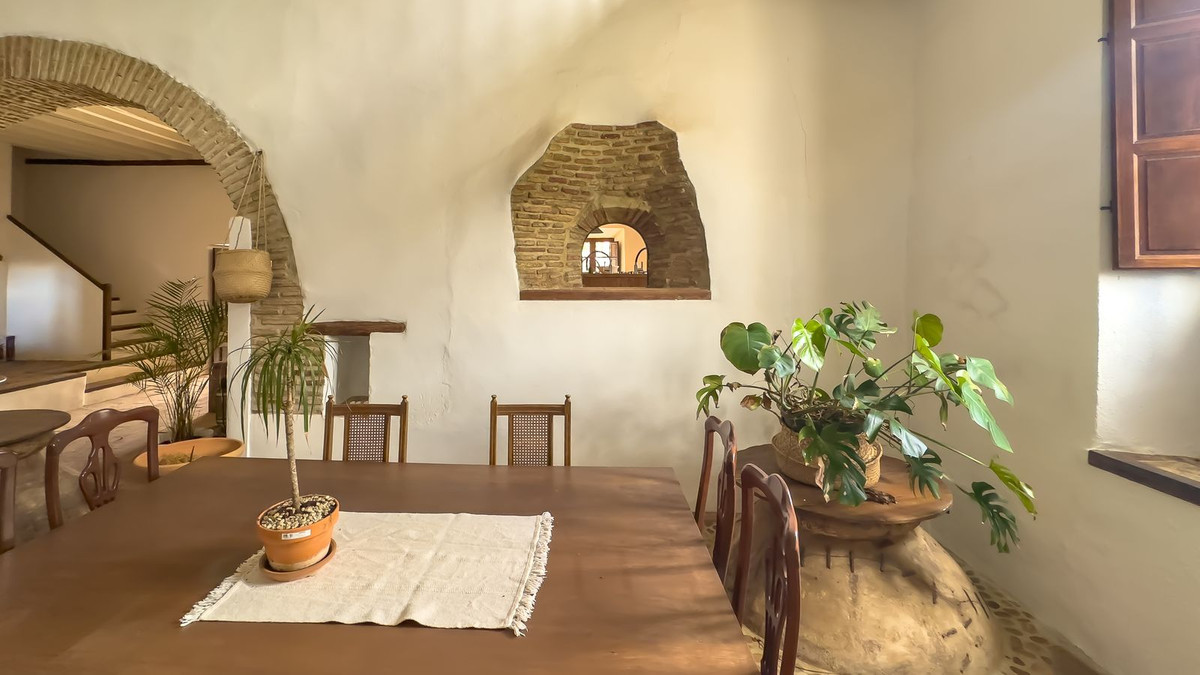 8 Bedroom Country house in Málaga - Photo 59